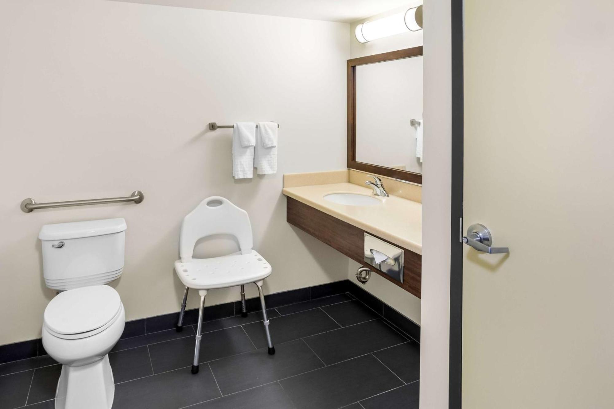 Best Western Томпсън Екстериор снимка